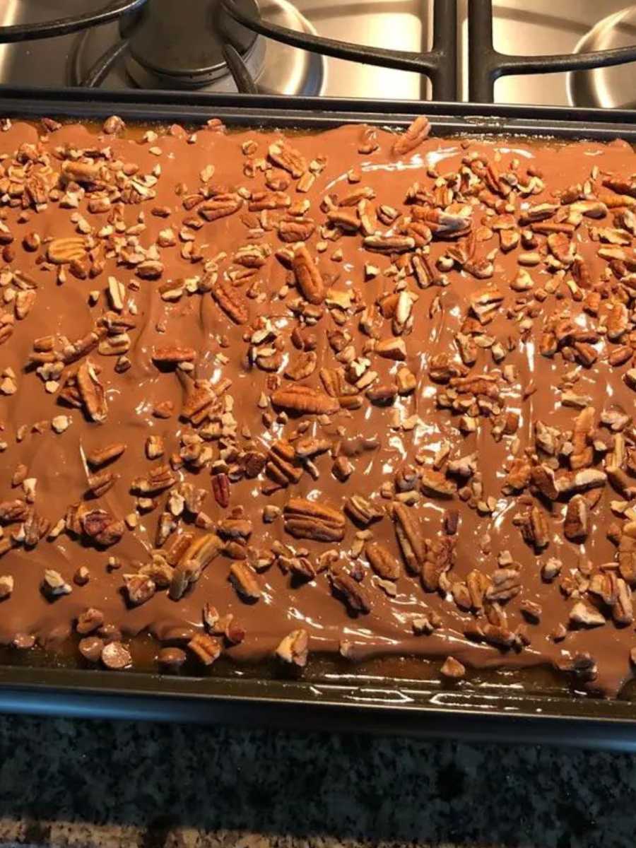 Cracker Candy Recipe A Sweet Symphony of Crunch and Toffee