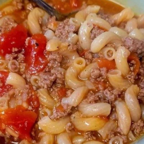 Old Fashioned Ground Beef Goulash (American Goulash): A Hearty Family Favorite