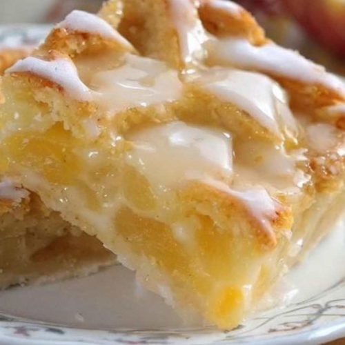Flaky Apple Pie Bars: A Sweet Symphony of Taste and Texture
